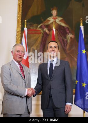 Der britische Prinz Charles (L) trifft auf den österreichischen Bundeskanzler Christian Kern (R) während seines offiziellen Besuchs am 5. April 2017. - 20170405 PD5075 - Rechteinfo: Rechte verwaltet (RM) Stockfoto