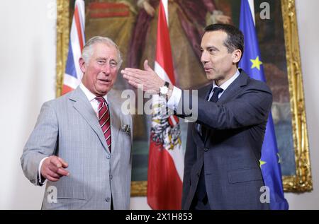 Der britische Prinz Charles (L) trifft auf den österreichischen Bundeskanzler Christian Kern (R) während seines offiziellen Besuchs am 5. April 2017. - 20170405 PD5232 - Rechteinfo: Rechte verwaltet (RM) Stockfoto