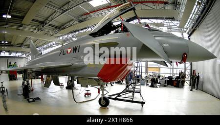 Eurofighter: Eurofighter-Taifune der Österreichischen Streitkräfte auf dem Luftwaffenstützpunkt Hinterstoisser in Zeltweg, Österreich, am 6. April 2017. - 20170406 PD15095 - Rechteinfo: Rights Managed (RM) Stockfoto