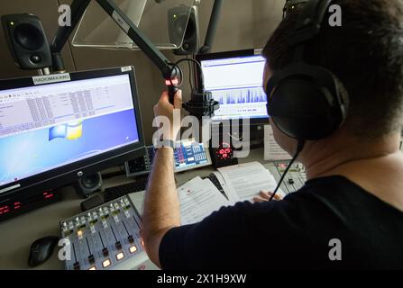 RadioKulturhaus – ein Sendestudio von Österreich 1 (Ö1), einem österreichischen Radiosender, der am 8. September 2017 in Wien betrieben wird. Der Sender Ö1 wurde am 1. Oktober 1967 gestartet. Ö1 sendet aus Funkhaus Wien in der Argentinierstraße im Wiener Stadtteil Wieden. Dieses Jahr feiert der Sender sein 50. Jubiläum. - 20170908 PD19774 - Rechteinfo: Rights Managed (RM) Stockfoto