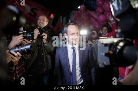 NEOS-Parteivorsitzender Matthias Strolz vor einer TV-Debatte am 12. Oktober 2017 in Wien vor den österreichischen Parlamentswahlen am 15. Oktober. - 20171012 PD6012 - Rechteinfo: Rechte verwaltet (RM) Stockfoto