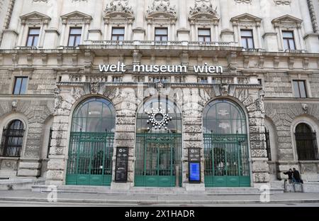 Das neue Weltmuseum Wien, ehemaliges Ethnologiemuseum, öffnete nach drei Jahren Wiederaufbau seine Pforten. Foto aufgenommen am 25. Oktober 2017. - 20171024 PD1171 - Rechteinfo: Rights Managed (RM) Stockfoto