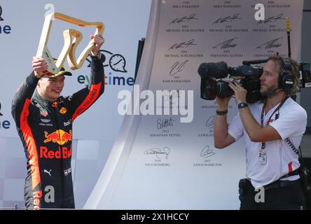 Der niederländische Red Bull-Pilot Max Verstappen feiert am 1. Juli 2018 den Sieg des Formel-1-Grand-Prix in Spielberg. - 20180701 PD3792 - Rechteinfo: Rechte verwaltet (RM) Stockfoto