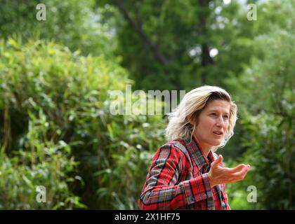 Die österreichische Schriftstellerin Ines Birkhan im Interview mit der Austria Presse Agentur in Wien, Österreich, am 31. Mai 2019. - 20190531 PD12648 - Rechteinfo: Rights Managed (RM) Stockfoto