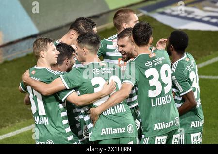 Rapid feiert am 1. Juli 2020 beim tipico Bundesliga-Spiel zwischen SK Rapid Wien und LASK Linz in Wien. - 20200701 PD8552 - Rechteinfo: Rights Managed (RM) Stockfoto