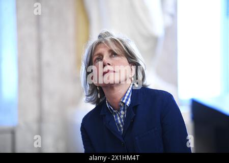 Österreichische Malerin und Bühnenbildnerin Xenia Hausner während einer Medienführung während der Ausstellung „Xenia Hausner - Tru Lies“ in der Albertina in Wien, Österreich, am 29. April 2021. - 20210429 PD2039 - Rechteinfo: Rechte verwaltet (RM) Stockfoto