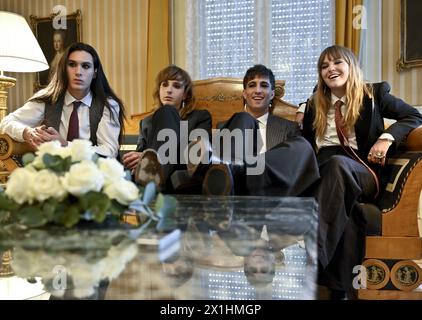 Måneskin, Gewinner des Eurovision Song Contests, (L-R): Ethan Torchio, Thomas Raggi, Damiano David und Victoria de Angelis im Interview mit der Austria Presse Agentur in Wien am 15. Juli 2021. - 20210715 PD16071 - Rechteinfo: Rights Managed (RM) Stockfoto