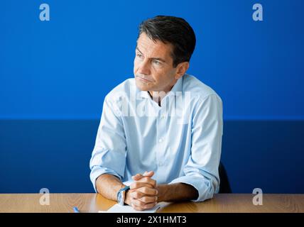 Der ernannte ORF Generaldirektor Roland Weissmann während eines Interviews mit der APA (Austria Presse Agentur) am 12. August 2021 in Wien. - 20210812 PD10949 - Rechteinfo: Rechte verwaltet (RM) Stockfoto