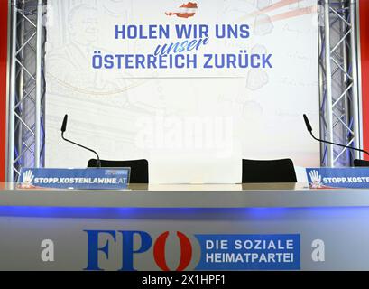 ÖSTERREICH; WIEN; 20220809: FPOe-Präsidentschaftskandidat Walter Rosenkranz während der Pressekonferenz "mein Weg zur Bundespräsidentschaft" am 09. August 2022 in Wien - 20220809 PD1914 - Rechteinfo: Rights Managed (RM) Stockfoto