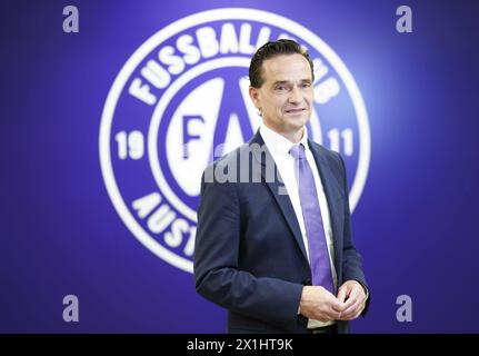 Der neue FAK Austria Wien-Präsident Kurt Gollowitzer nach der außerordentlichen Generalversammlung der FK Austria Wien mit der Präsidentschaftswahl in Wien am 22. Mai 2023. - 20230522 PD9057 - Rechteinfo: Rechte verwaltet (RM) Stockfoto