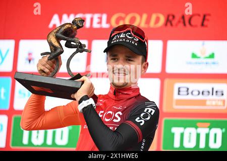 Tom Pidcock GB Ineos Grenadiers gewinnt Amstel vor Tiesj benoot und Marc hirschi Stockfoto