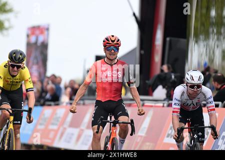 Tom Pidcock GB Ineos Grenadiers gewinnt Amstel vor Tiesj benoot und Marc hirschi Stockfoto