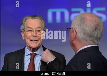 V.l. Franz Muentefering, SPD (ehemaliger Parteivorsitzender), Wolfgang Ischinger (ehemaliger Diplomat und außenpolitischer Experte), Talk bei - maischberger, politischer Talk, TV, Format, mit Moderatorin - Sandra Maischberger, das erste, mit folgenden Themen: Krieg im Nahen Osten und in der Ukraine, der Kanzler in China - Ex-SPD-Chef über Krisen, Erfolge und älter werden, 16. April 2024, Credit: HMB Media/Uwe Koch/Alamy Live News Stockfoto