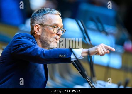 17.04.2024, Wien, AUT, Nationalrat, im Bild Bundesparteiobmann Herbert Kickl (FPÖ) // Bundesparteivorsitzender Herbert Kickl (liberale Partei österreich) während des Nationalrates. Wien, Österreich am 2024.04.17. - 20240417 PD1302 Stockfoto