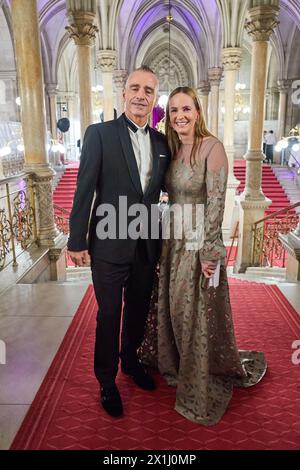 Look Woman of the Year Award 2018 im Wiener Rathaus in Wien, Österreich, am 16. November 2018. BILD: Eros RAMAZZOTTI, Maria GROßBAUER - 20181116 PD7882 - Rechteinfo: Rights Managed (RM) Stockfoto