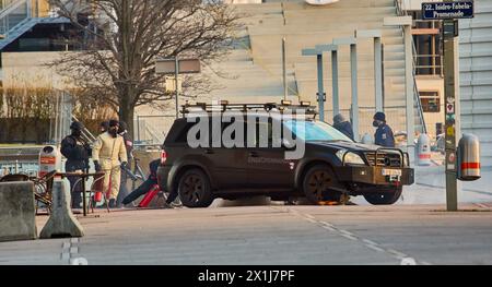 Während der Dreharbeiten zum Netflix-Blockbuster Tyler Rake ¿ Extraction wurde am 5. Februar 2022 in Wien ein Polizeikommando erschossen. - 20220205 PD24007 - Rechteinfo: Rights Managed (RM) Stockfoto