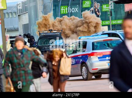 Während der Dreharbeiten zum Netflix-Blockbuster Tyler Rake ¿ Extraction wurde am 5. Februar 2022 in Wien ein Polizeikommando erschossen. - 20220205 PD24143 - Rechteinfo: Rights Managed (RM) Stockfoto