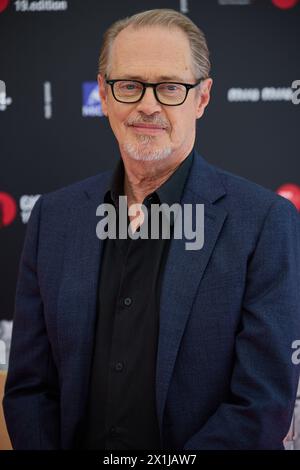 Copyright: Starpix/Alexander TUMA, 79. Venedig Filmfestival in Venedig, Italien, 9. September 2022. Steve BUSCEMI, Phototermin zu ' The Listener ' - 20220909 PD5035 - Rechteinfo: Rights Managed (RM) Stockfoto