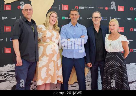 Copyright: Starpix/Alexander TUMA, 79. Venedig Filmfestival in Venedig, Italien, 9. September 2022. Oren Moverman, Lauren Hantz, Alessandro Camon, Steve BUSCEMI, Wren Arthur, Phototermin zu ' The Listener ' - 20220909 PD4983 - Rechteinfo: Rights Managed (RM) Stockfoto