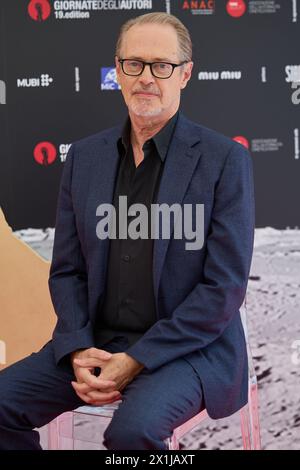 Copyright: Starpix/Alexander TUMA, 79. Venedig Filmfestival in Venedig, Italien, 9. September 2022. Steve BUSCEMI, Phototermin zu ' The Listener ' - 20220909 PD5045 - Rechteinfo: Rights Managed (RM) Stockfoto