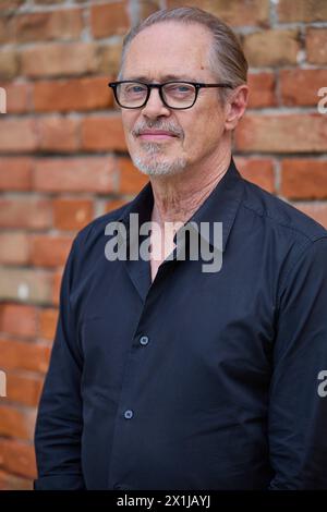 Copyright: Starpix/Alexander TUMA, 79. Venedig Filmfestival in Venedig, Italien, 9. September 2022. Steve BUSCEMI, Phototermin zu ' The Listener ' - 20220909 PD5060 - Rechteinfo: Rights Managed (RM) Stockfoto