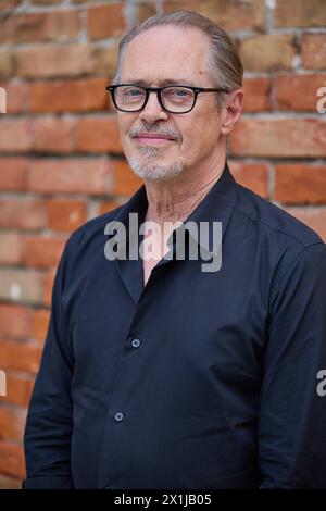 Copyright: Starpix/Alexander TUMA, 79. Venedig Filmfestival in Venedig, Italien, 9. September 2022. Steve BUSCEMI, Phototermin zu ' The Listener ' - 20220909 PD5077 - Rechteinfo: Rights Managed (RM) Stockfoto
