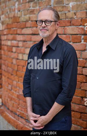 Copyright: Starpix/Alexander TUMA, 79. Venedig Filmfestival in Venedig, Italien, 9. September 2022. Steve BUSCEMI, Phototermin zu ' The Listener ' - 20220909 PD5074 - Rechteinfo: Rights Managed (RM) Stockfoto