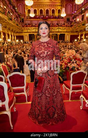 Copyright: Starpix/ Alexander TUMA, 80. Wiener Philharmoniker Ball im Musikverein am 19. Januar 2023 in Wien. Anna NETREBKO – 20230119 PD18756 – Rechteinfo: Rechte verwaltet (RM) Stockfoto