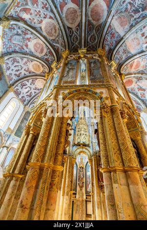 Die Charola ist ein zentraler Ort im Templerpalast von Tomar, Portugal. Die prächtige Kapelle des Klosters der Ritter Christi inspiriert von Th Stockfoto