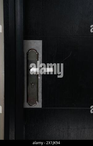 Robuster Türgriff im Hotel Stockfoto
