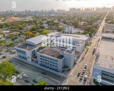 Miami, FL, USA - 12. April 2024: Luftdrohnenfoto Miami Dade College Eduardo J Padrón Campus Stockfoto