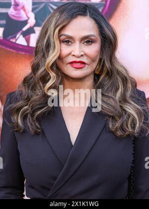 Westwood, Usa. April 2024. WESTWOOD, LOS ANGELES, KALIFORNIEN, USA - 16. APRIL: Tina Knowles kommt zur Los Angeles Premiere der „Challengers“ der Amazon MGM Studios, die am 16. April 2024 im Westwood Village Theater in Westwood, Los Angeles, Kalifornien, USA stattfindet. (Foto: Xavier Collin/Image Press Agency) Credit: Image Press Agency/Alamy Live News Stockfoto