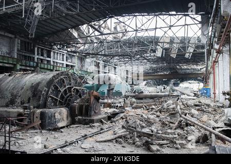 Die Folgen von Raketenangriffen auf die kritische Infrastruktur der Ukraine Stockfoto