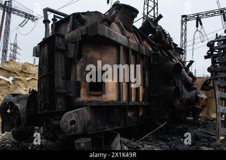 Die Folgen von Raketenangriffen auf die kritische Infrastruktur der Ukraine Stockfoto