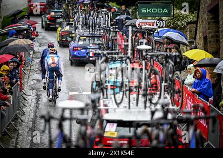 Huy, Belgien. April 2024. Illustrationsaufnahme während des Herrenrennens der „La Fleche Wallonne“, eintägiges Radrennen (Waalse Pijl - Wallonische Pfeile), 199 km von Charleroi nach Huy, Mittwoch, 17. April 2024. BELGA FOTO JASPER JACOBS Credit: Belga News Agency/Alamy Live News Stockfoto