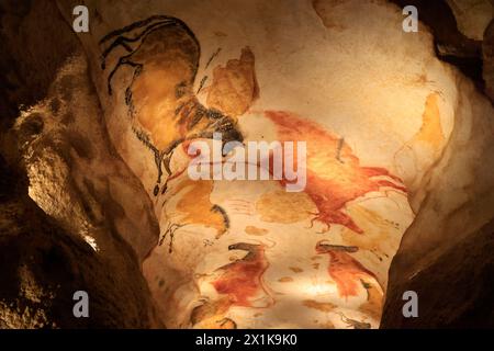 Lascaux IV, International Center for Cave Art (Centre international de l'Art pariétal), präsentiert unter anderem ein vollständiges Faksimile aller d Stockfoto