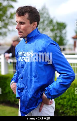 Jockey William Buick, nachdem er die Bet365 Earl of Sefton Stakes mit Pferd Ottoman Fleet am zweiten Tag des bet365 Craven Meetings auf der Newmarket Racecourse gewonnen hatte. Bilddatum: Mittwoch, 17. April 2024. Stockfoto