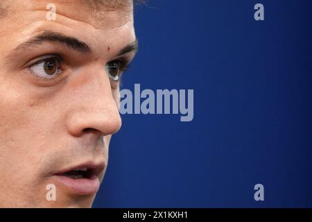 Granit Xhaka von Bayer Leverkusen während einer Pressekonferenz auf dem Rush Green Training Ground in London. Bilddatum: Mittwoch, 17. April 2024. Stockfoto