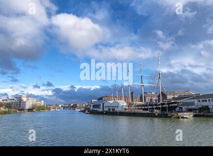 SS Great Britain der weltweit erste Ozeandampfer im Trockendock am schwimmenden Hafen von Bristol in Großbritannien Stockfoto