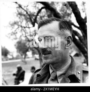 ITALIEN : ACHTE ARMEEKONFERENZ IM TAC-Hauptquartier - Generalmajor S.C. Kirkman , britische Armee Stockfoto