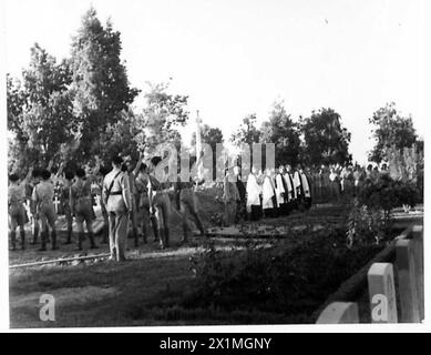 Beerdigung von vier Offizieren, darunter Generalmajor V.V. Pope, Brigadier R.E. Russell, Brigadier E.S. Unwin und Captain G.R. Amery, die auf dem britischen Friedhof in Old Cairo, British Army, abgehalten wurden. Stockfoto