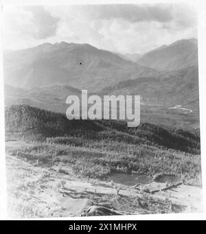 5. ARMEE: DIVERSE - (vereinigt) die feindseligen Hügel auf der linken (westlichen) Flanke der 6. S.A.-Panzerdivision. Diese Berggipfel sind oft von Wolken verborgen, British Army Stockfoto