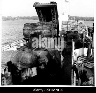 Die britische Armee nutzt eine spezielle Vorrichtung, Load 22, um Panzern das Besteigen außergewöhnlich steiler Steigungen zu ermöglichen und die gepanzerte Mobilität zu verbessern. Stockfoto