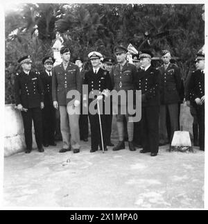 DIE ALLIIERTE BESETZUNG FRANZÖSISCH-NORDAFRIKAS, 1942-1945 - alliierte Kommandeure bei der feierlichen Eröffnung des alliierten Nordafrikanischen Hauptquartiers in Algier, 17. November 1942. Von links nach rechts: General Mark Clark, stellvertretender General Dwight Eisenhower während der Landung in Algerien, US-Armee; Admiral Andrew Cunningham, C-in-C der britischen Mittelmeerflotte; Generalleutnant Kenneth Anderson, Kommandeur der britischen Ersten Armee; Admiral Francois Darlan, ehemaliger C-in-C der französischen Streitkräfte, britische Armee, US-Armee, Royal Navy, französische Marine; Anderson, Kenneth Arthur Noel, Clark, Mark W. Stockfoto