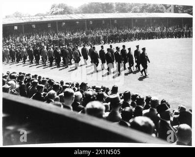 205. JAHRESTAG DER LANCASHIRE FUSILIERS, (20.) CATTERICK CAMP - The Old Contemptibles march Past, British Army Stockfoto