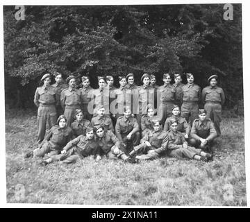 ARABISCH USW. EX-KRIEGSGEFANGENE IN ENGLAND - Personal, das in den Bildern H.40353-40356, British Army erscheint Stockfoto