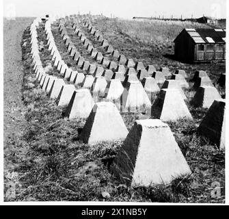 A/T-HINDERNISSE - Panzerabwehrhindernisse an der Küste von East Lothian, British Army Stockfoto