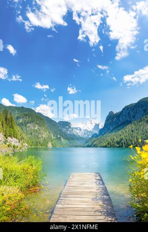 Gosausee, ein schöner See mit Bergen im Salzkammergut, Österreich. Stockfoto