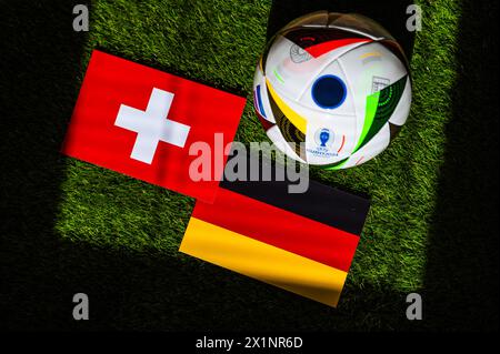 HAMBURG, DEUTSCHLAND, 17. APRIL 2024: Schweiz gegen Deutschland, Euro 2024 Gruppe A Fußballspiel in Frankfurt Arena, Frankfurt, 23. Juni 2024, offizieller Ball o Stockfoto