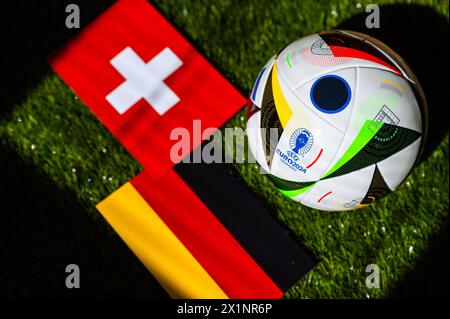 MÜNCHEN, DEUTSCHLAND, 17. APRIL 2024: Schweiz gegen Deutschland, Euro 2024 Gruppe A Fußball Spiel in Frankfurt Arena, Frankfurt, 23. Juni 2024, offizieller Ball o Stockfoto